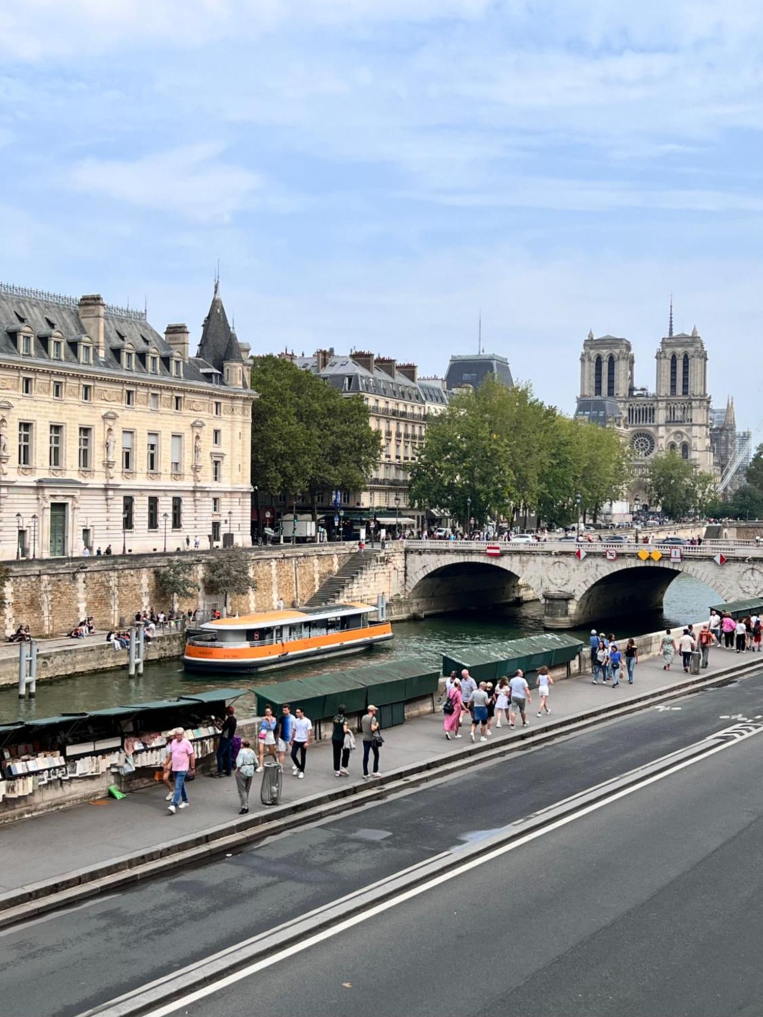 Appartamento Charmant Paris, Vue Notre-dame Parigi
